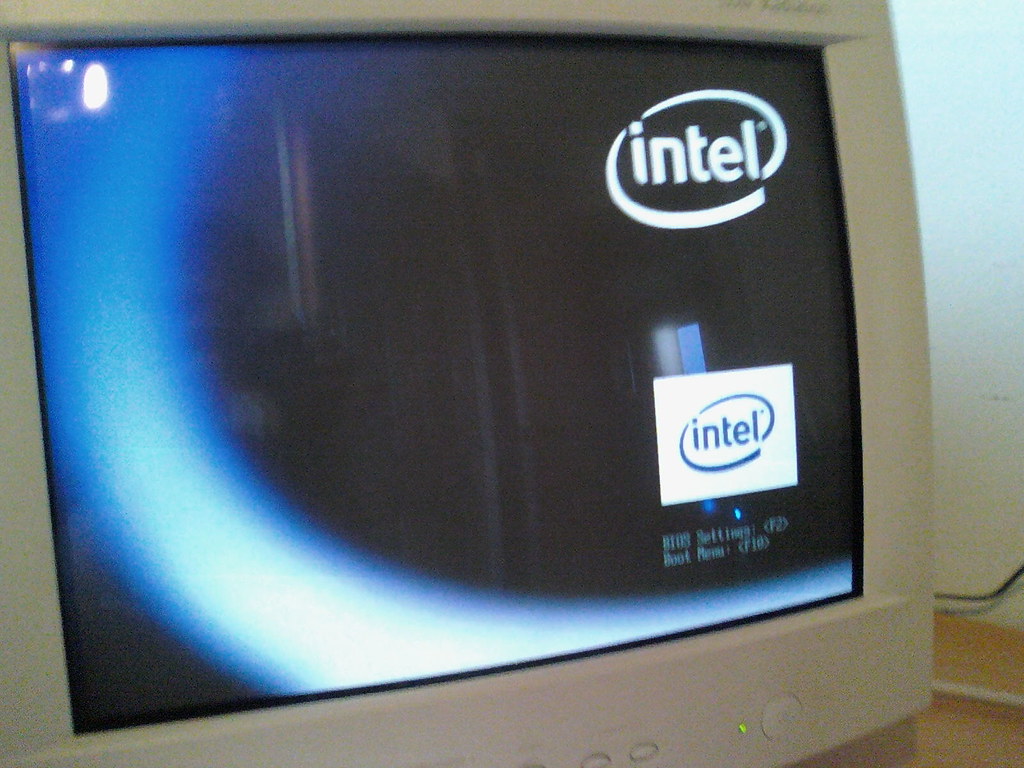 Pantalla de arranque de computadora mostrando opciones de boot