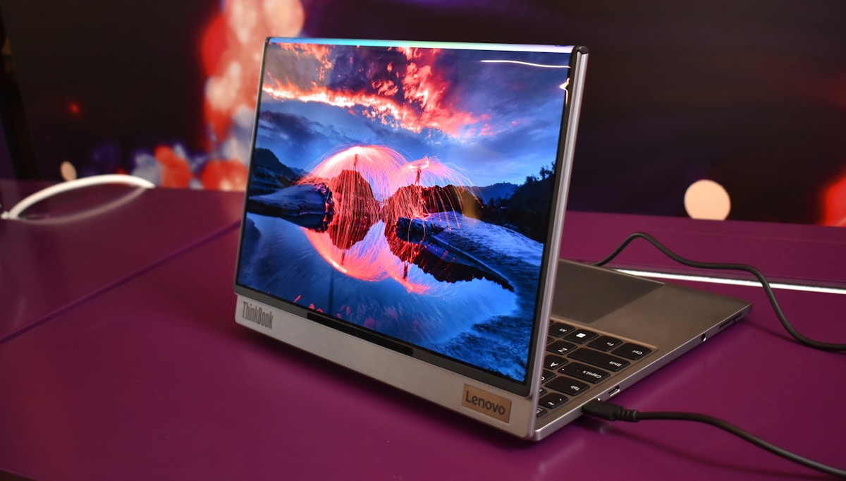 herramientas reparacion pantalla laptop Lenovo paso a paso
