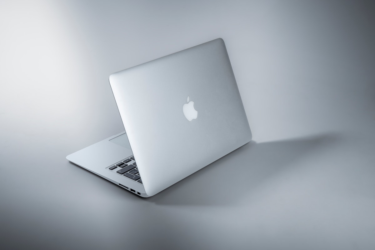 vulnerabilidad seguridad macOS kernel arquitectura M5 Apple
