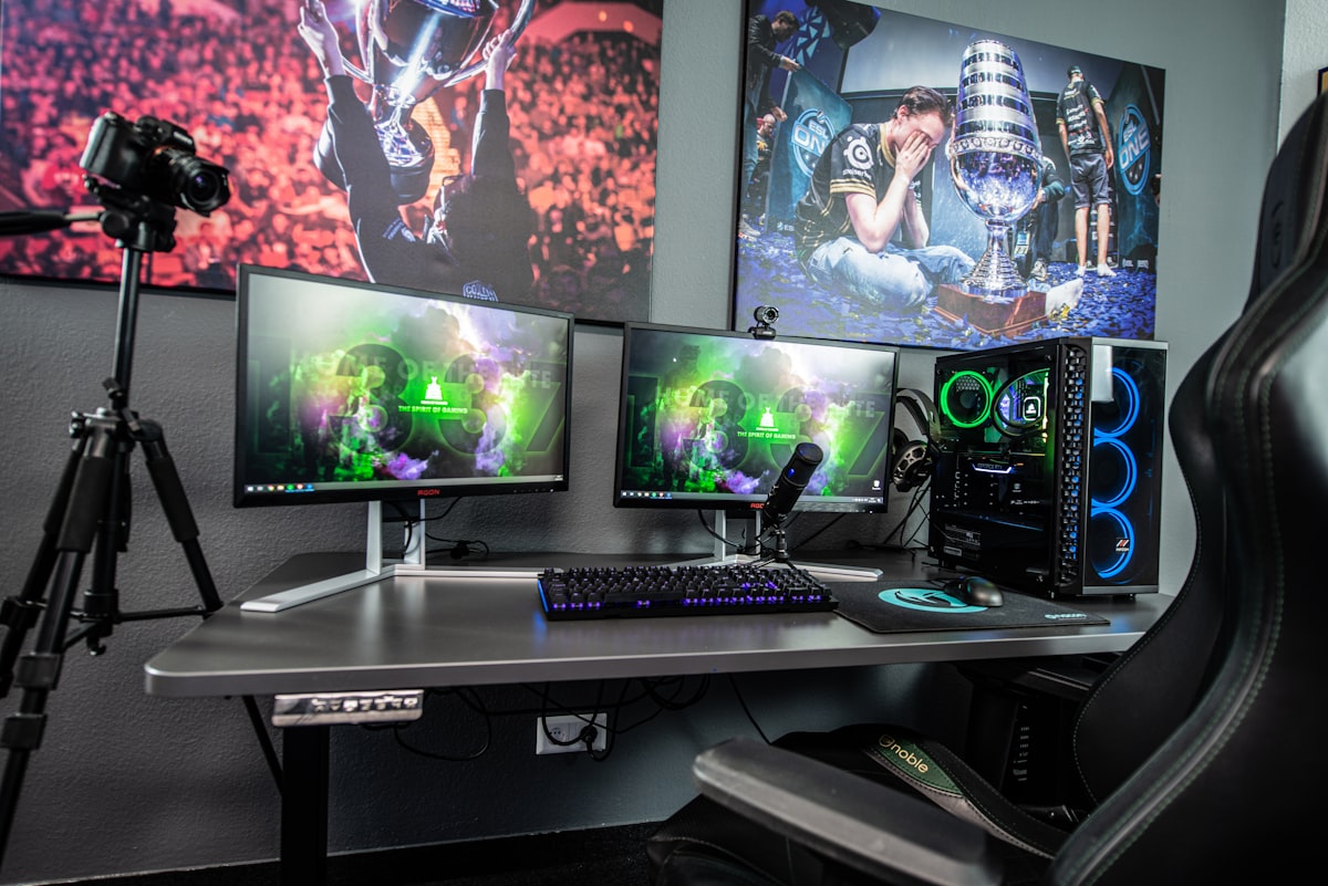 Monitor gamer con alta tasa de refresco - TecniSistemas CR