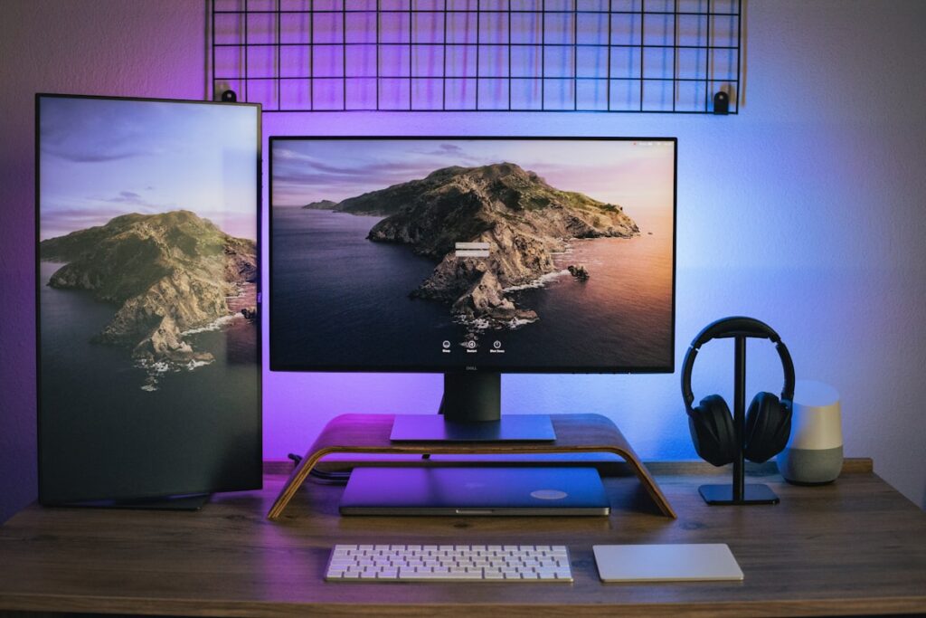Monitor OLED con colores vibrantes y negros puros - TecniSistemas CR