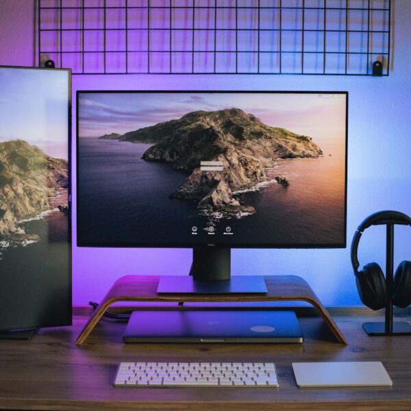 Monitor OLED con colores vibrantes y negros puros - TecniSistemas CR