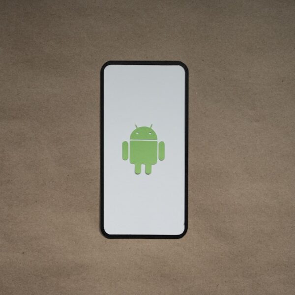 Google bloquea instalacion de apps fuera de Play Store en Android 2026